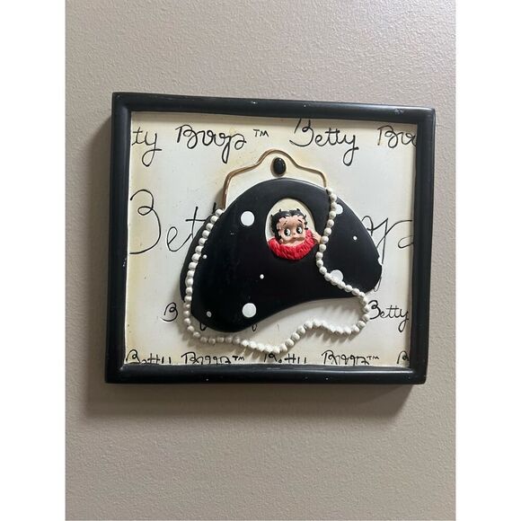 Betty Boop Wall Plaque 3D Purse Frame Necklace 2005 King Features - Picture 1 of 7